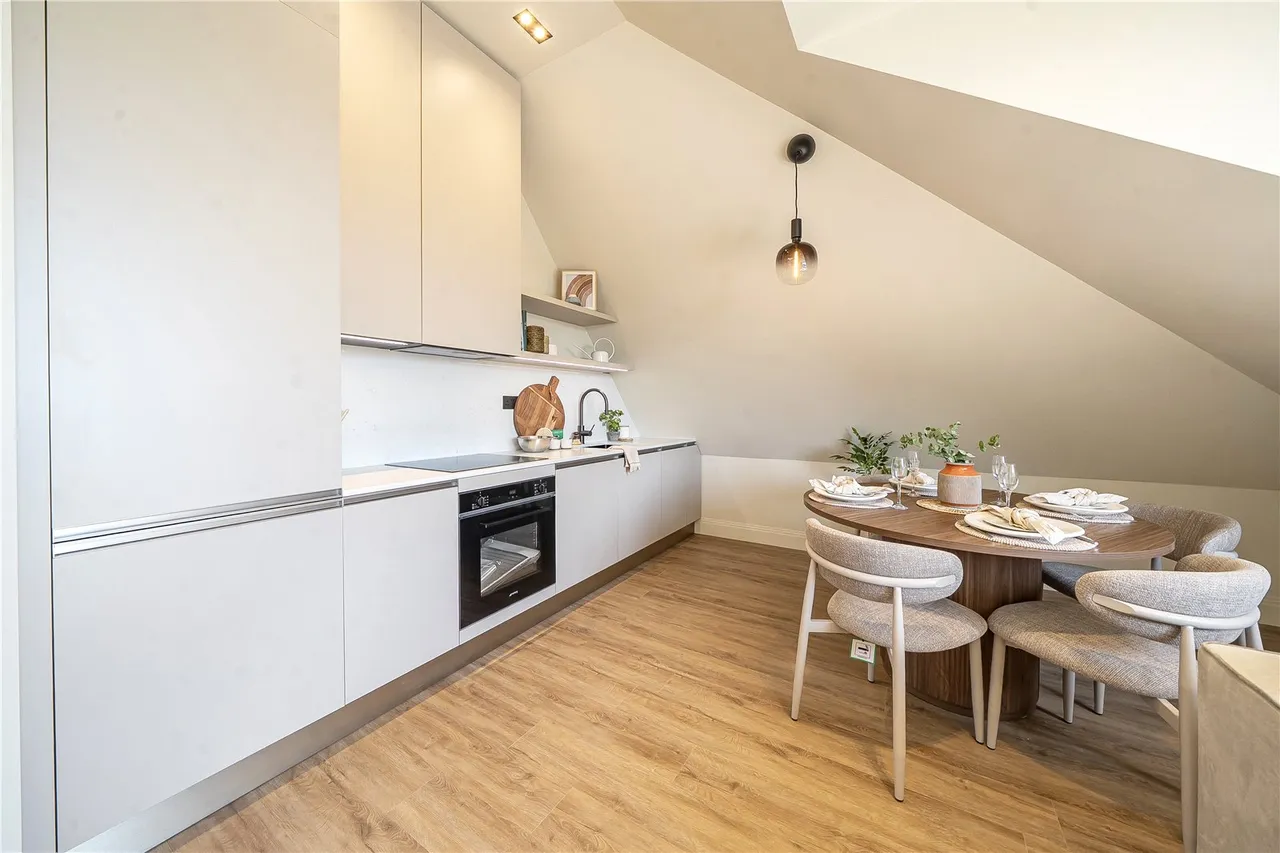 Creswick Road, London, W3, photo 2