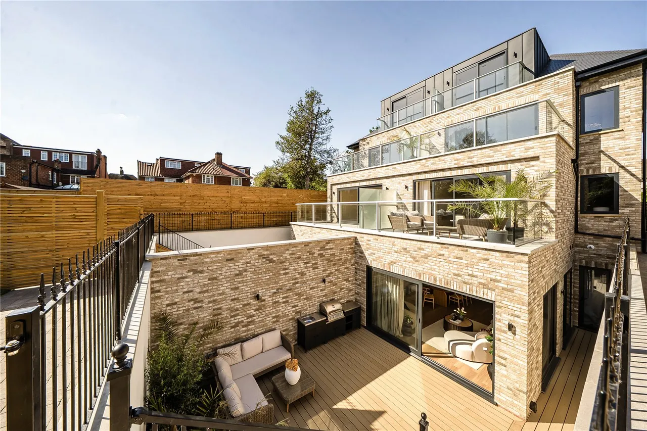 Creswick Road, London, W3, photo 4