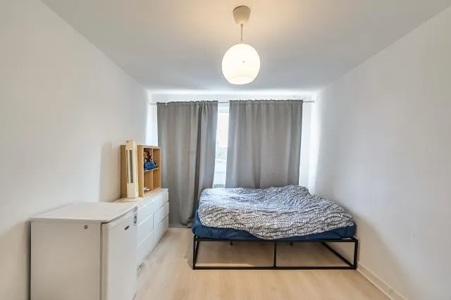 Regents Park Road, London, N3, photo 13