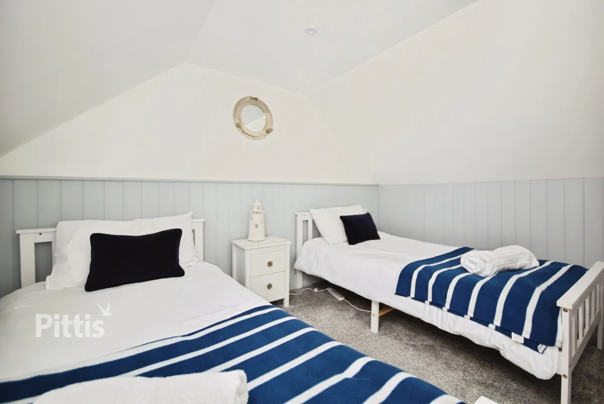 Fairfield Gardens, Sandown, PO36, photo 10