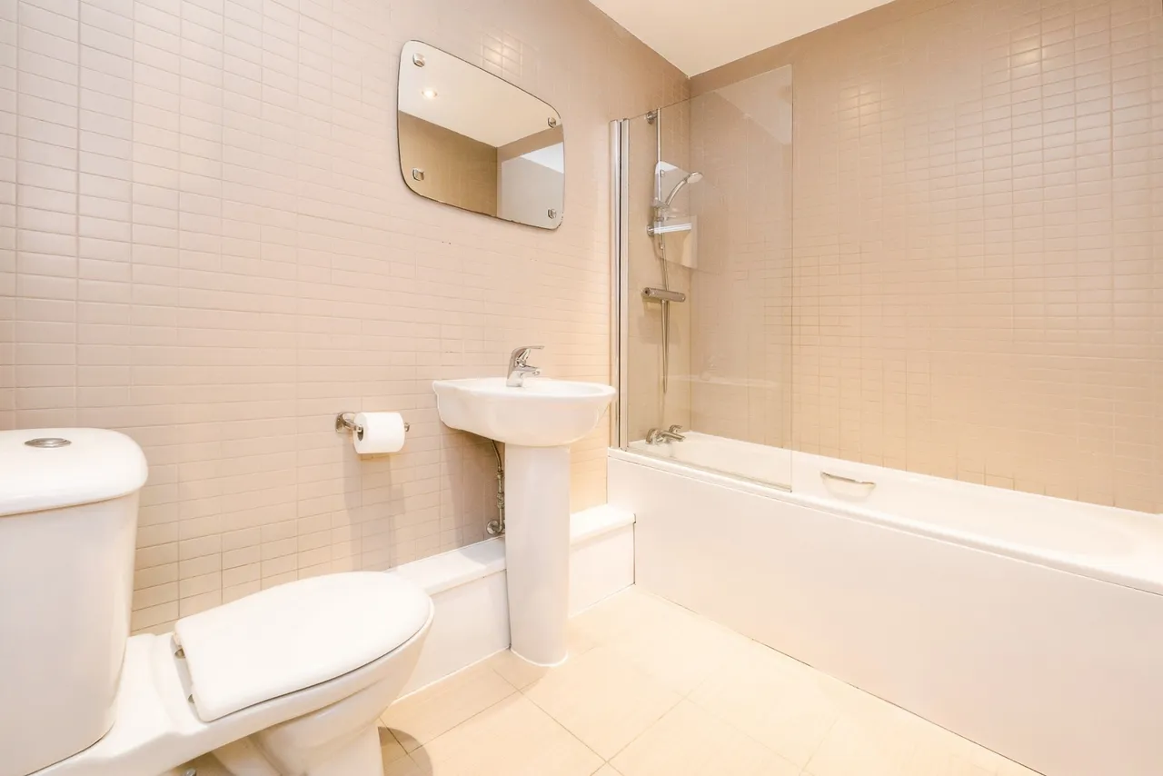 Shingly Place, London, E4, photo 13