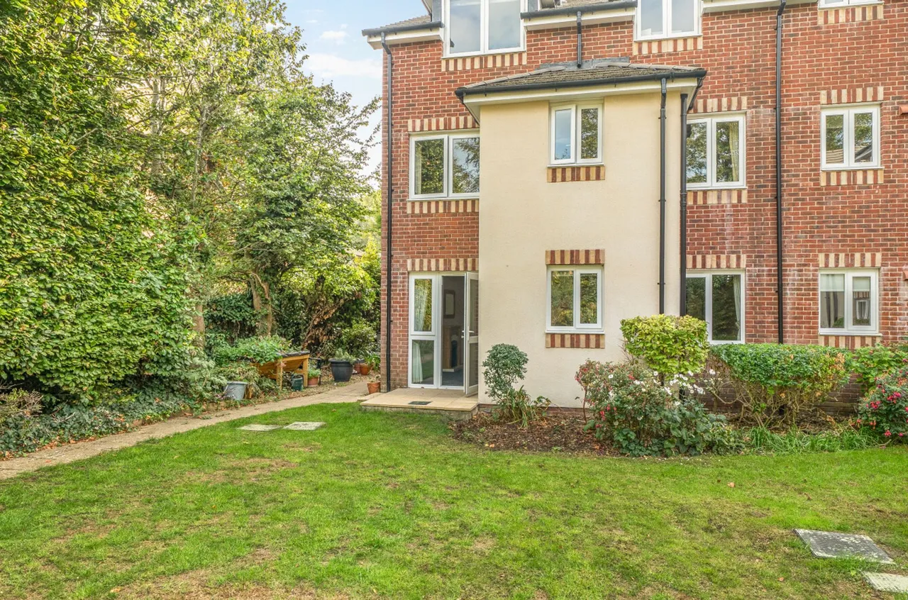 Spitalfield Lane, Chichester, PO19, photo 17