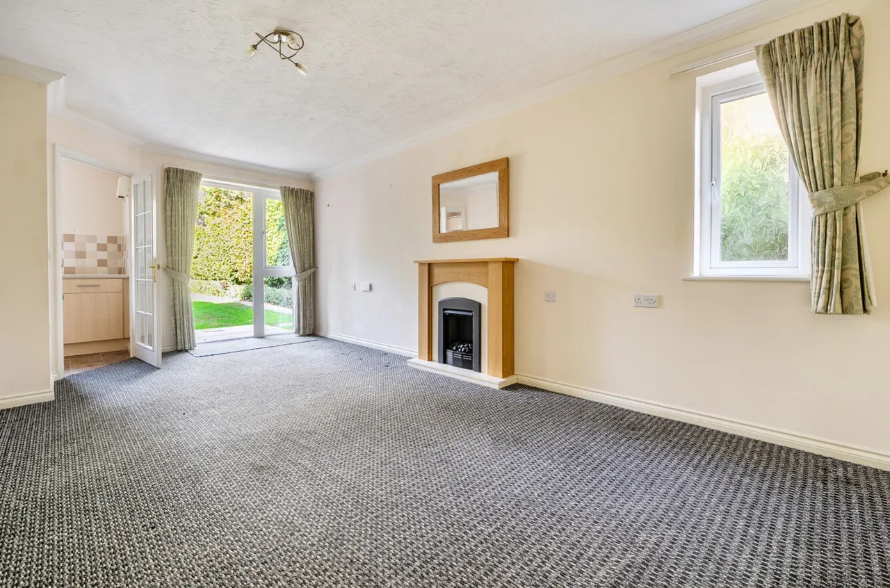 Spitalfield Lane, Chichester, PO19, photo 2