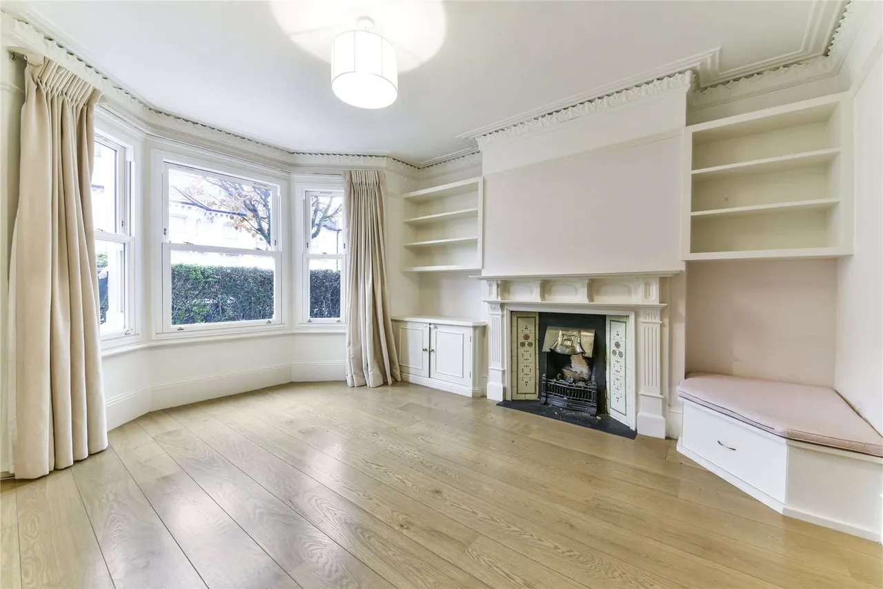 Berber Road, London, SW11, photo 2
