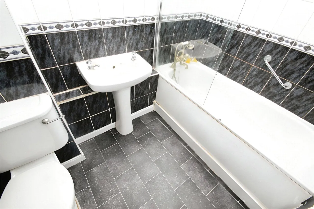 Braintree Road, Dagenham, RM10, photo 6