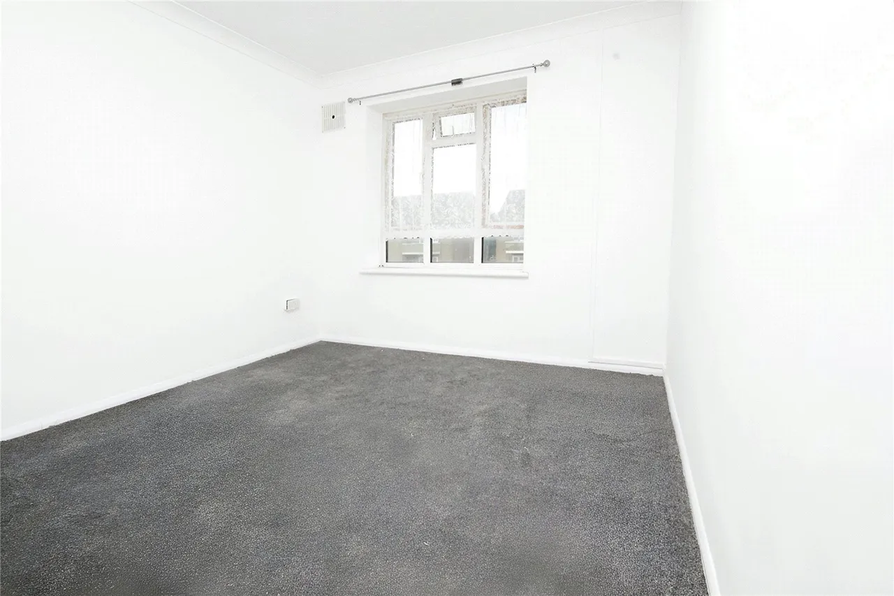 Braintree Road, Dagenham, RM10, photo 5