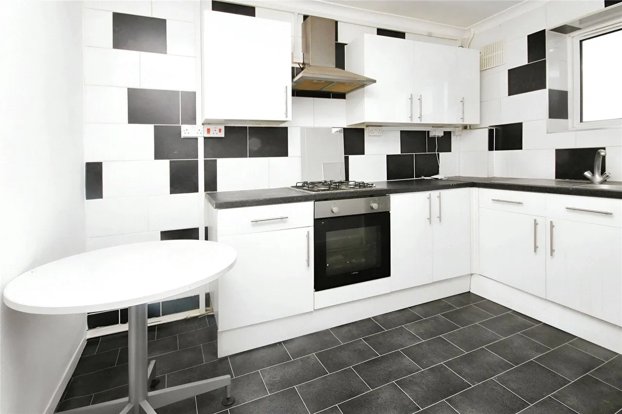 Braintree Road, Dagenham, RM10, photo 2