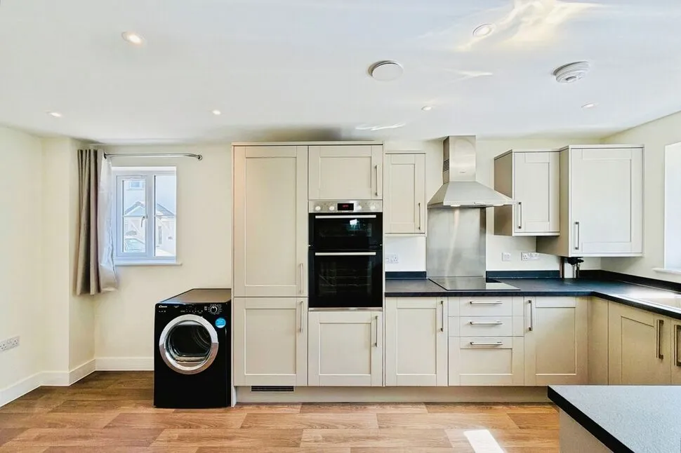 Highburrow Close, Scorrier, Cornwall, TR16, photo 6