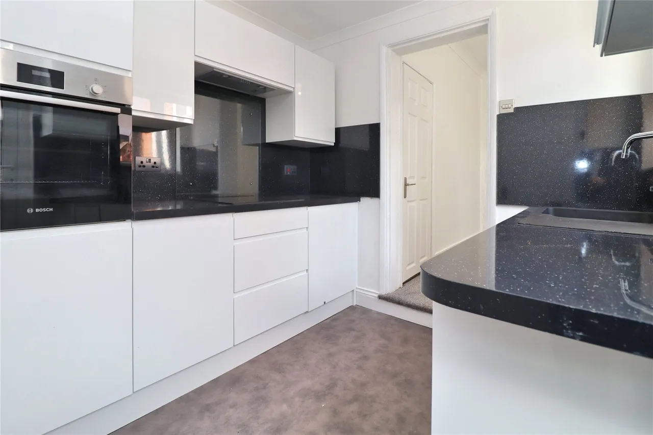 Lavender Road, Woking, GU22, photo 4