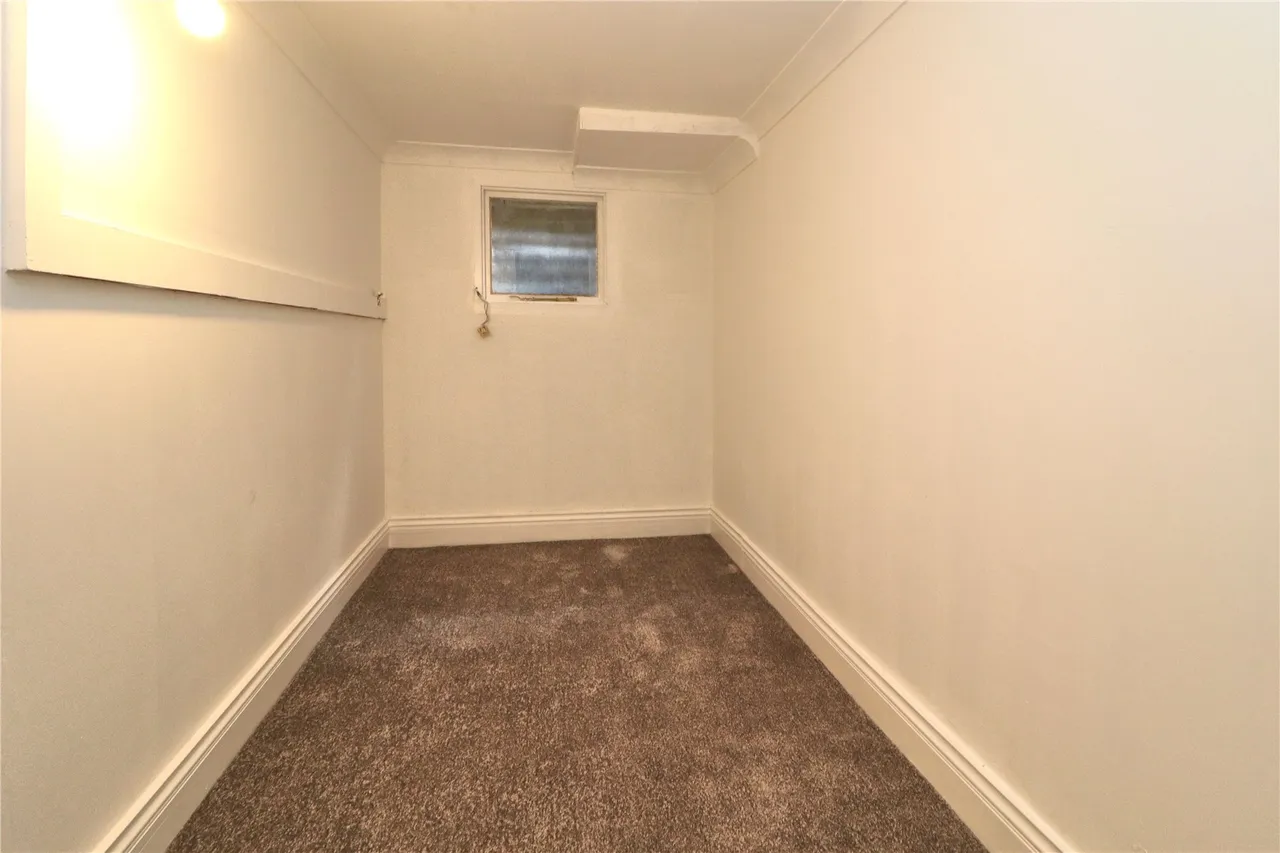 Lavender Road, Woking, GU22, photo 11
