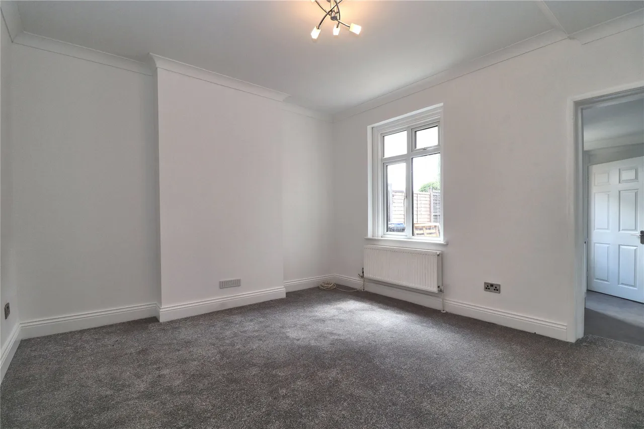 Lavender Road, Woking, GU22, photo 5