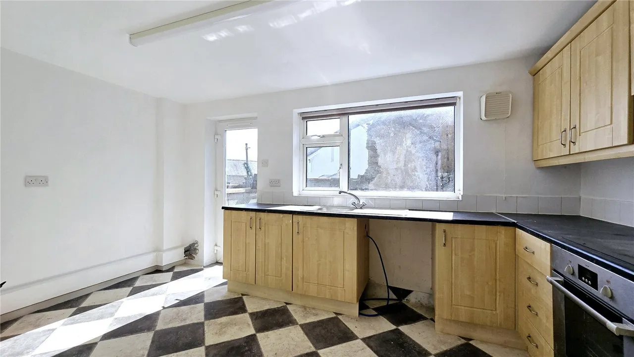 Cambria Street, Holyhead, LL65, photo 9