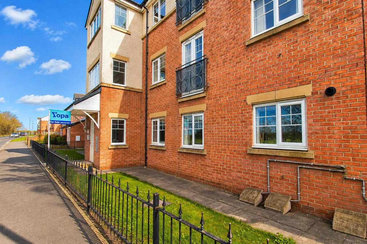 2 bed flat for sale, Acklington Court, Ashington, NE63