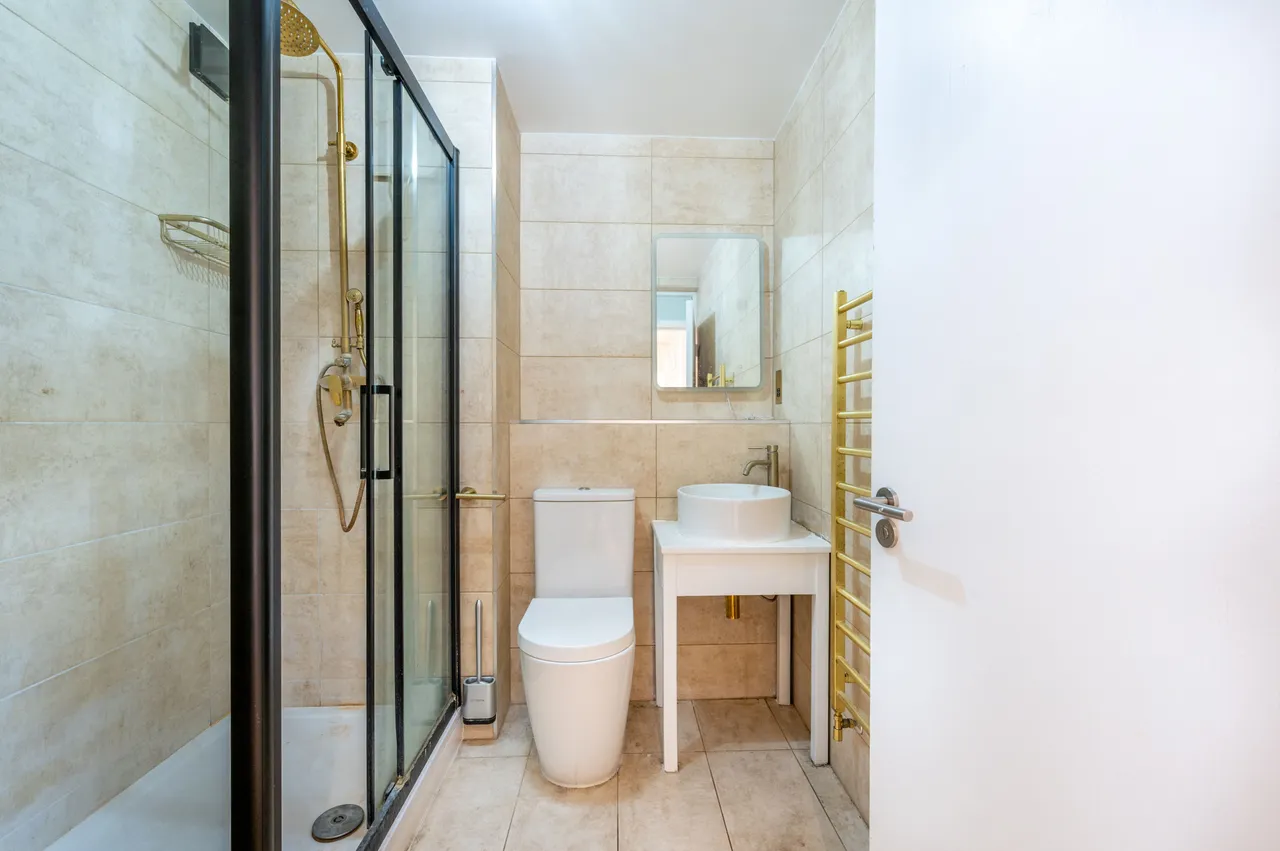 Flat G2 Twyford House, Chisley Road, London, photo 3