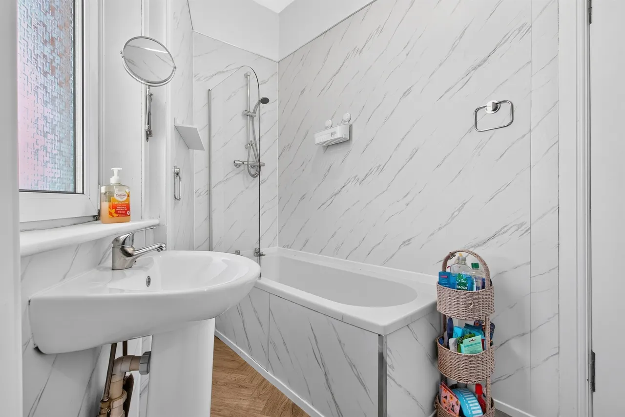 Clarkston Road, Glasgow, G44, photo 13