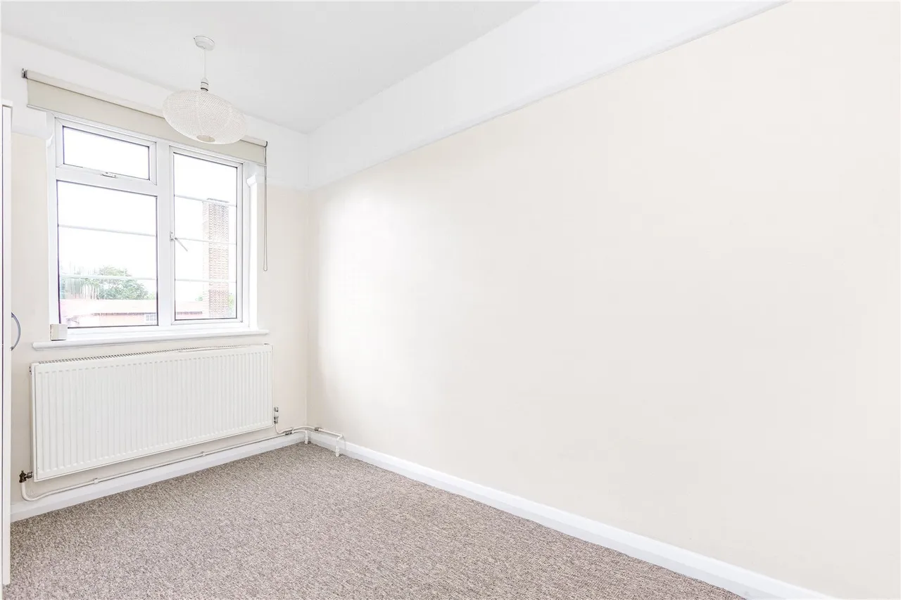 Bedford Road, London, W4, photo 6