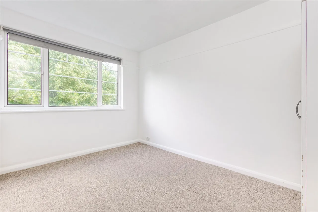 Bedford Road, London, W4, photo 4