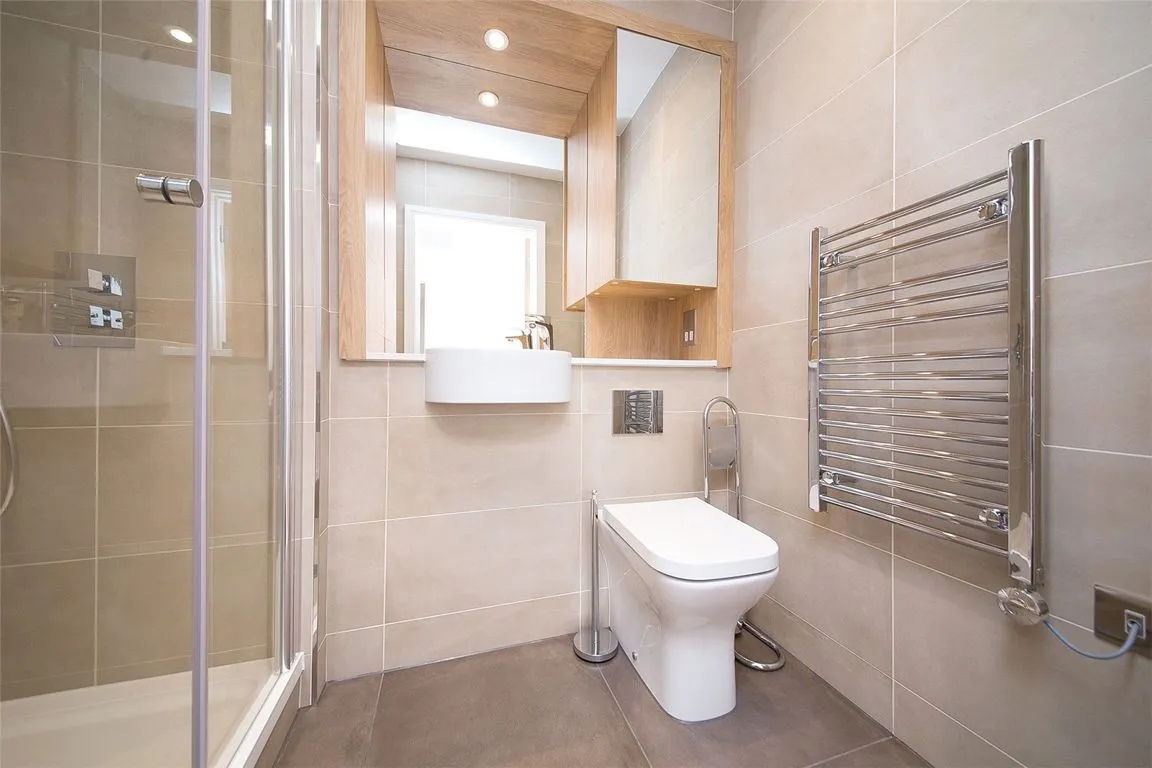 Arrandene Apartments, Colindale, London, photo 7