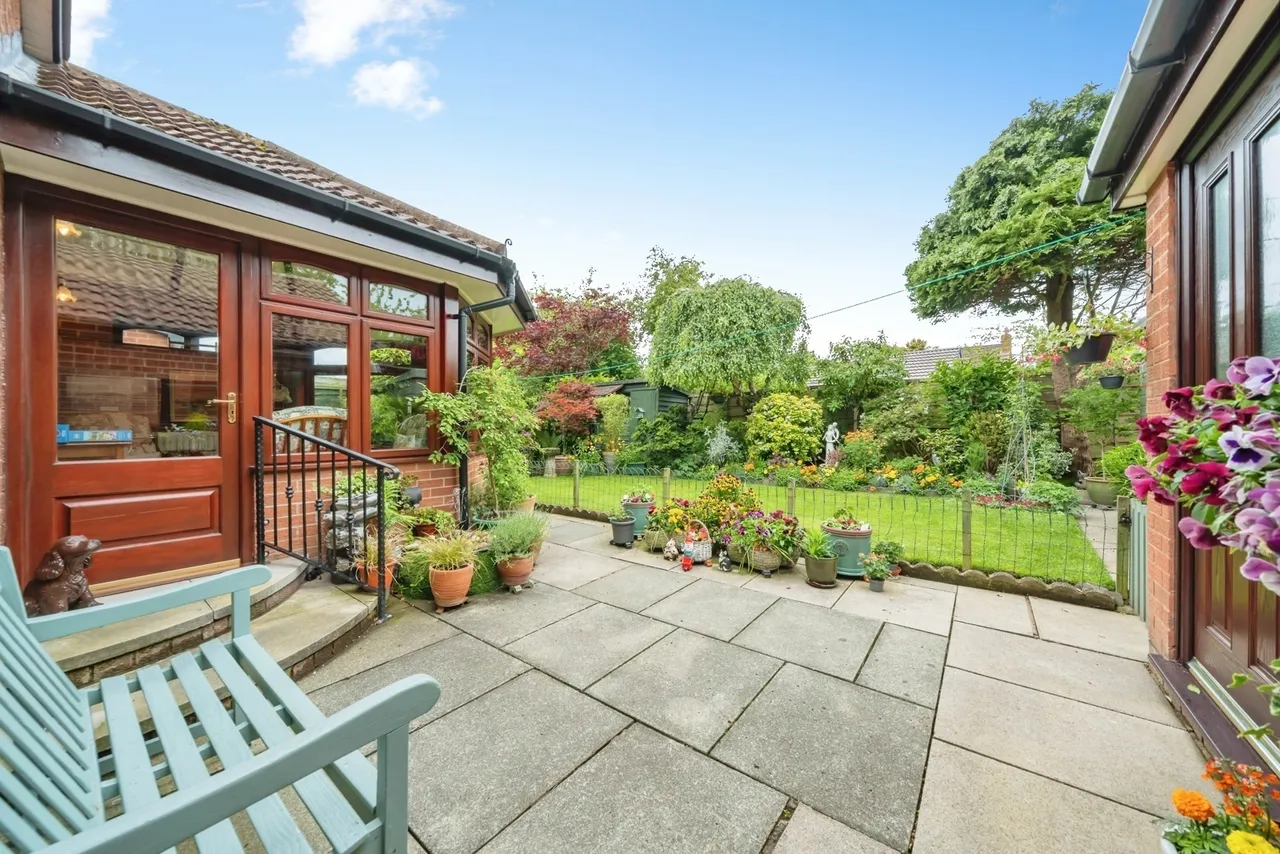 Arran Close, Fearnhead, Warrington, Cheshire, WA2, photo 2