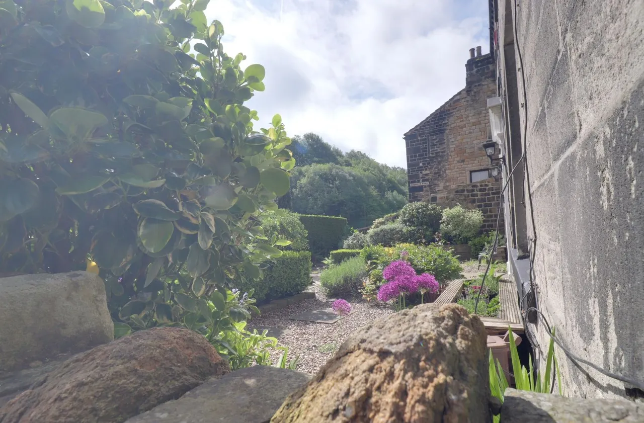 Rochdale Road, Todmorden, OL14, photo 9