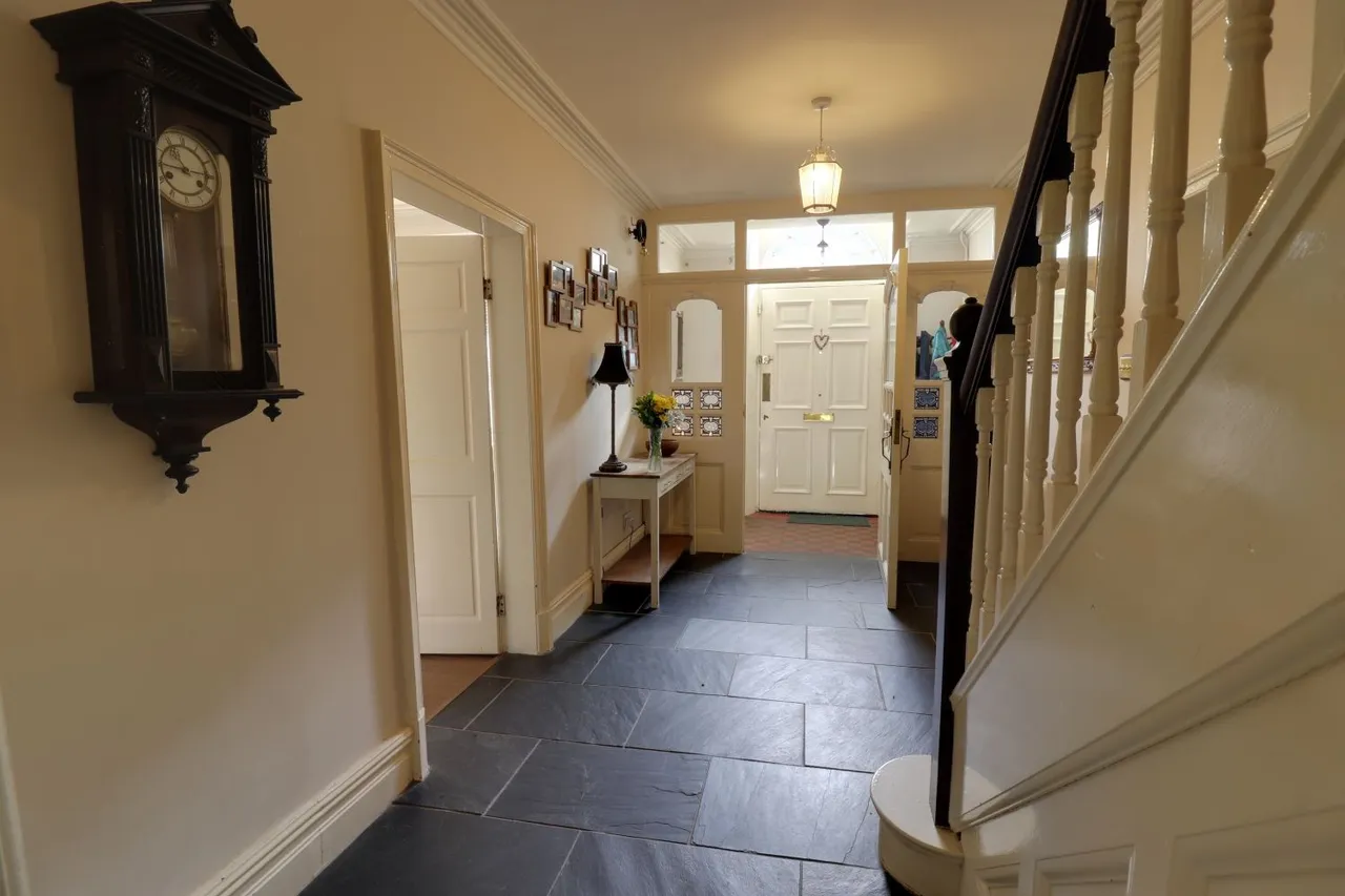 Rochdale Road, Todmorden, OL14, photo 12