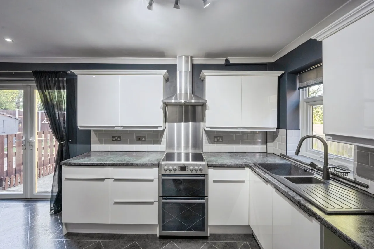 Tennyson Avenue, Campsall, Doncaster, South Yorkshire, DN6, photo 6