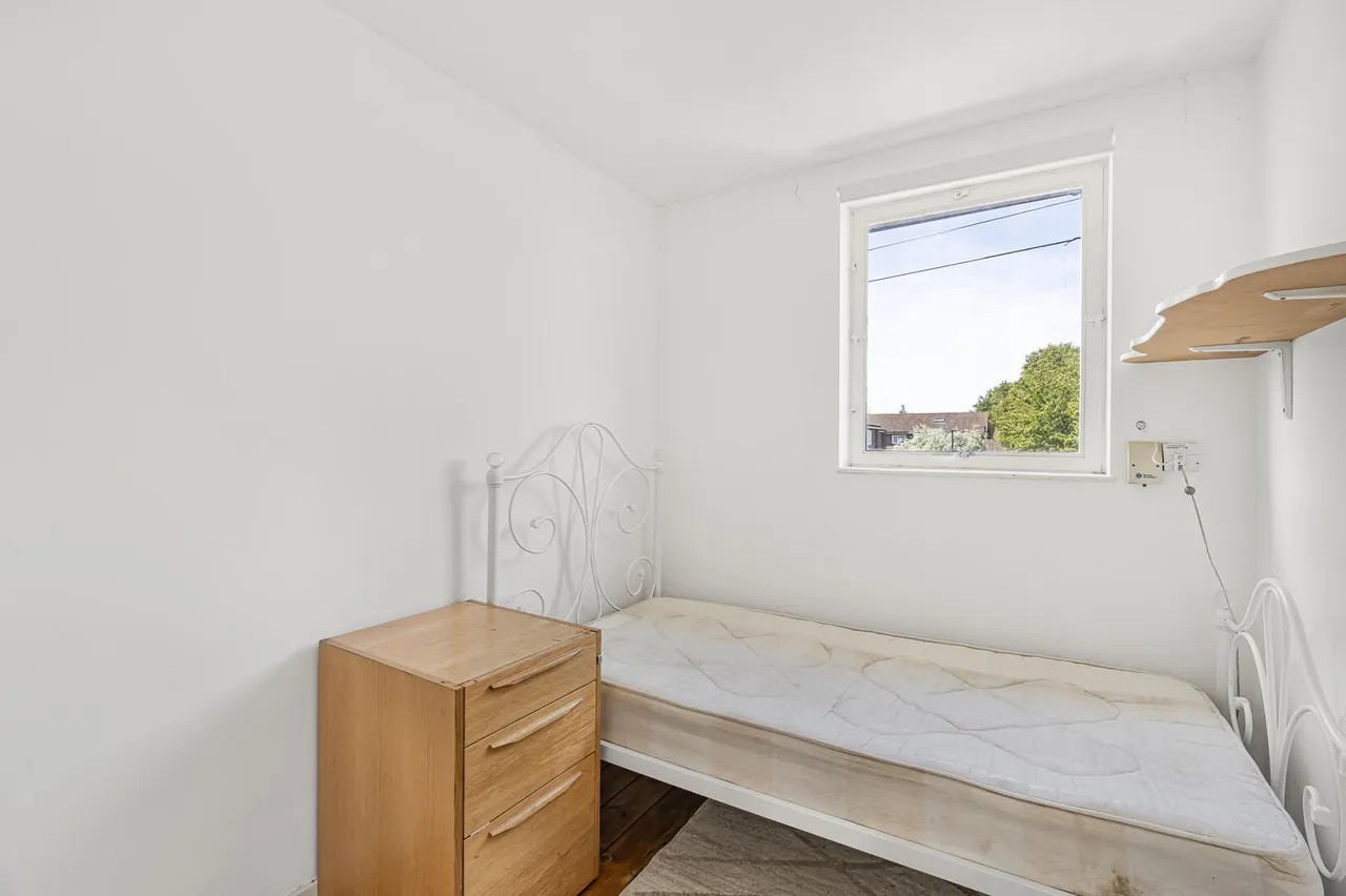 Brettenham Road, N18, photo 19
