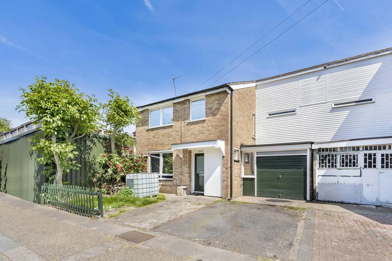 Brettenham Road, N18, photo 24