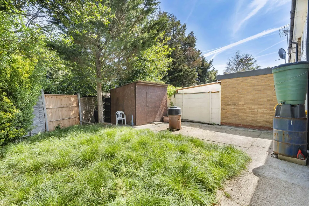 Brettenham Road, N18, photo 11