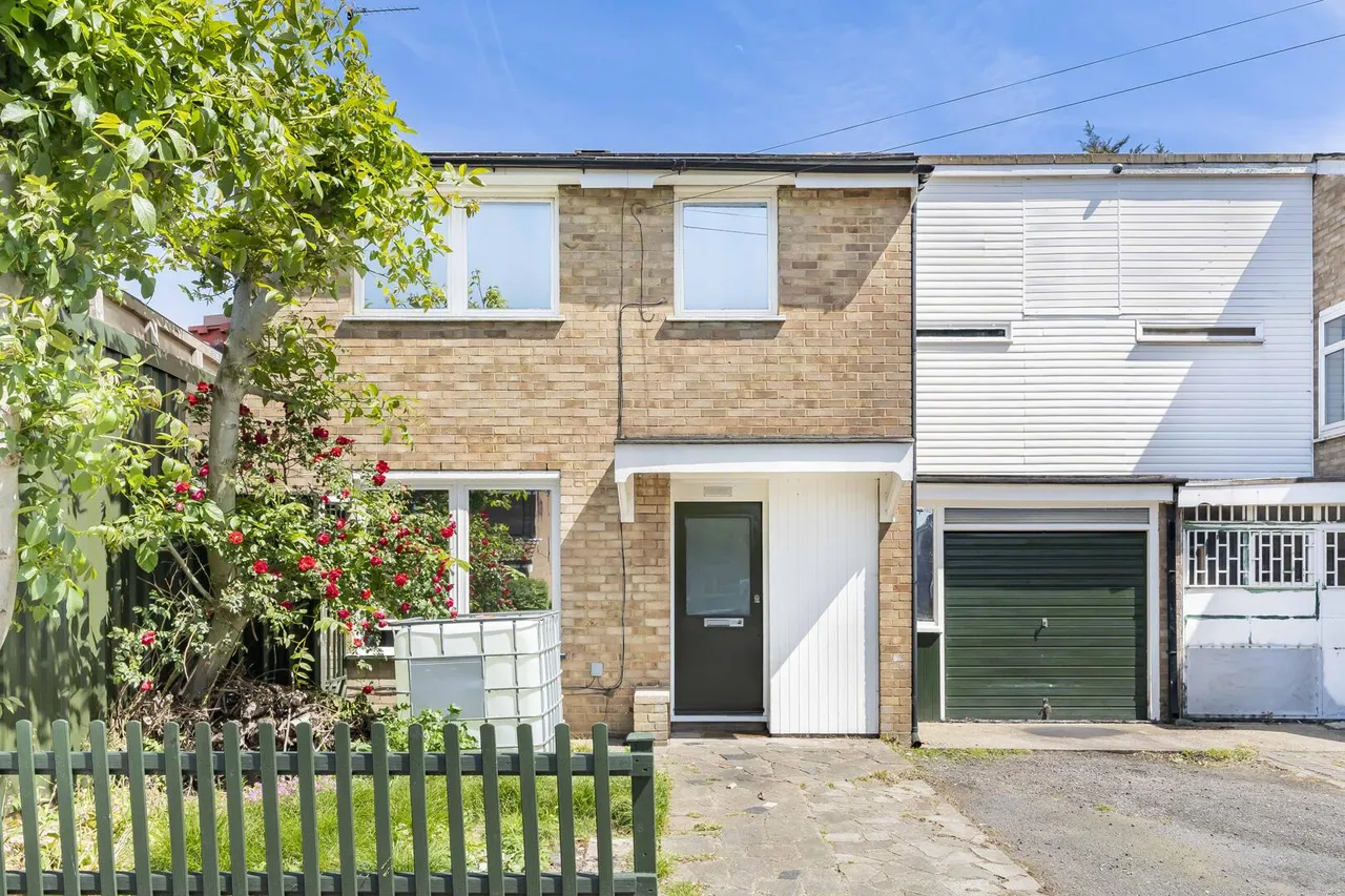 Brettenham Road, N18, photo 25