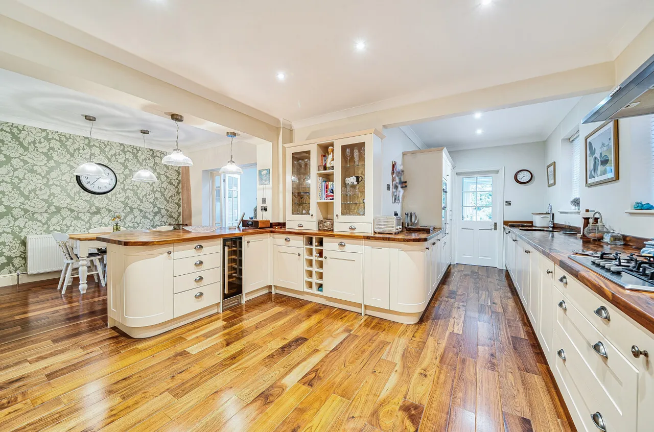Clarence Road, Fleet, Hampshire, GU51 3RZ, photo 3