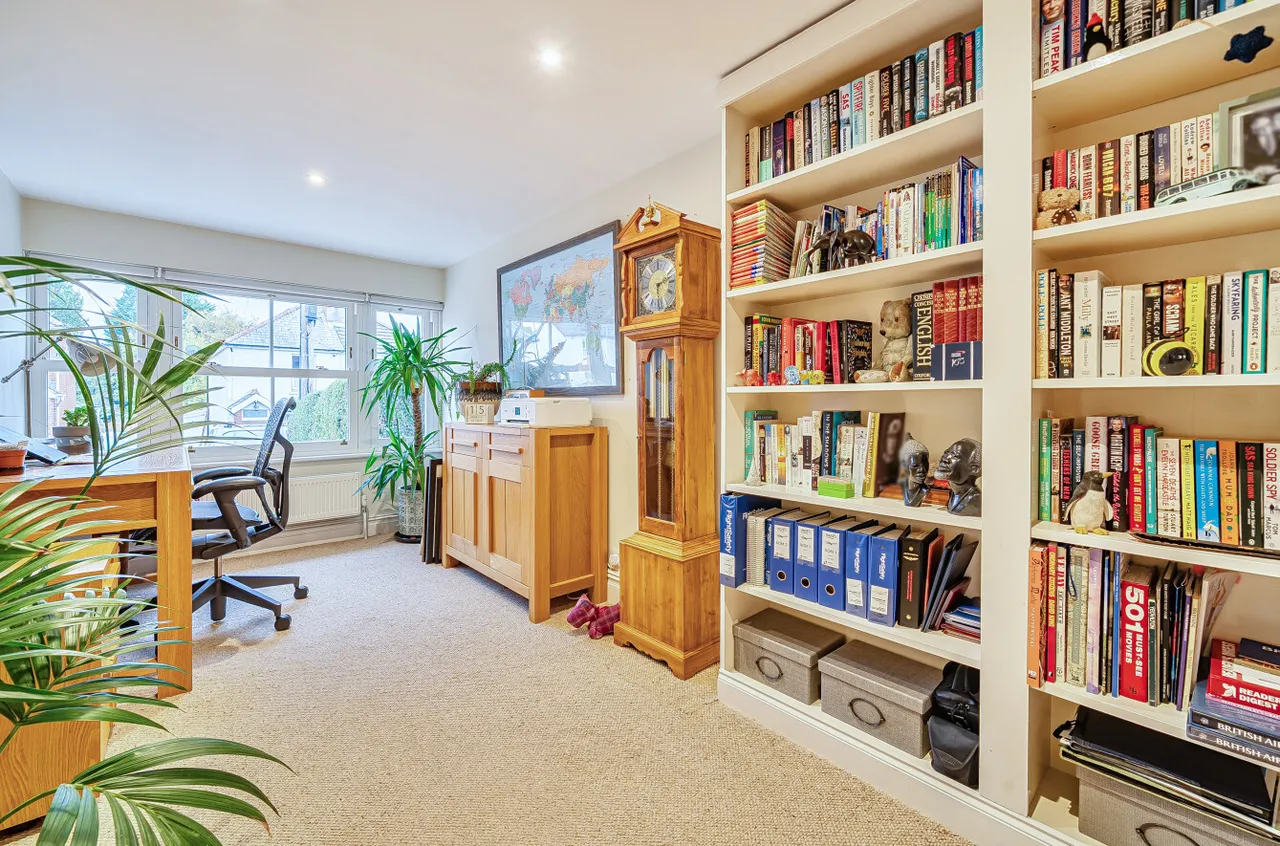 Clarence Road, Fleet, Hampshire, GU51 3RZ, photo 11