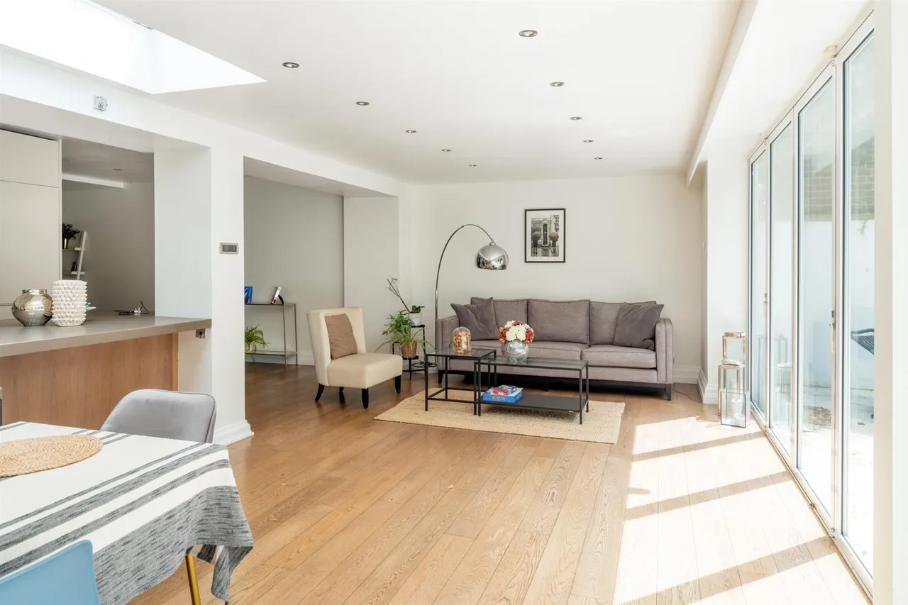 Greville Road, St John's Wood - NW6, London, NW6 5JB, photo 7