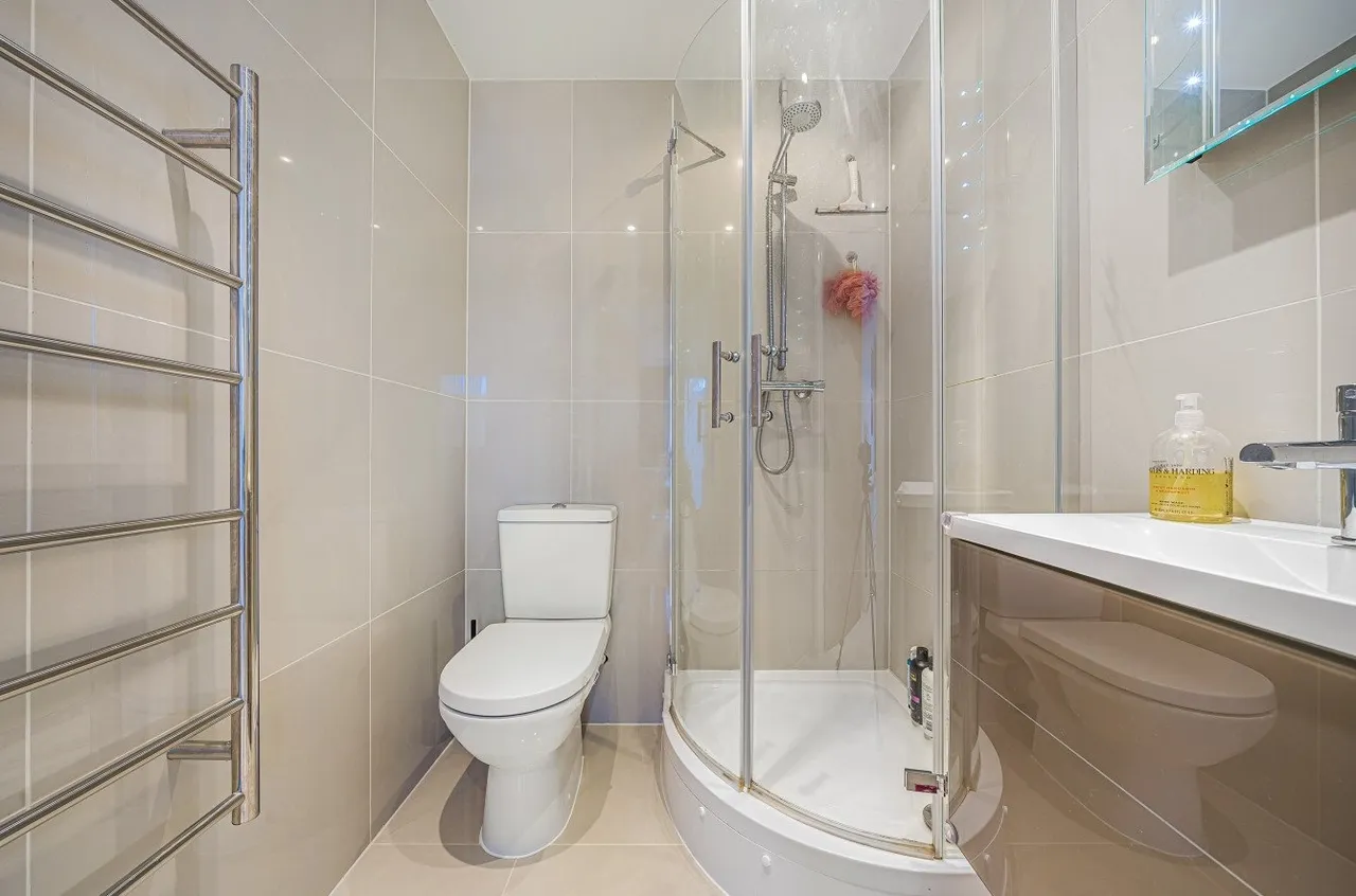 Ladywell Road, London, SE13, photo 11