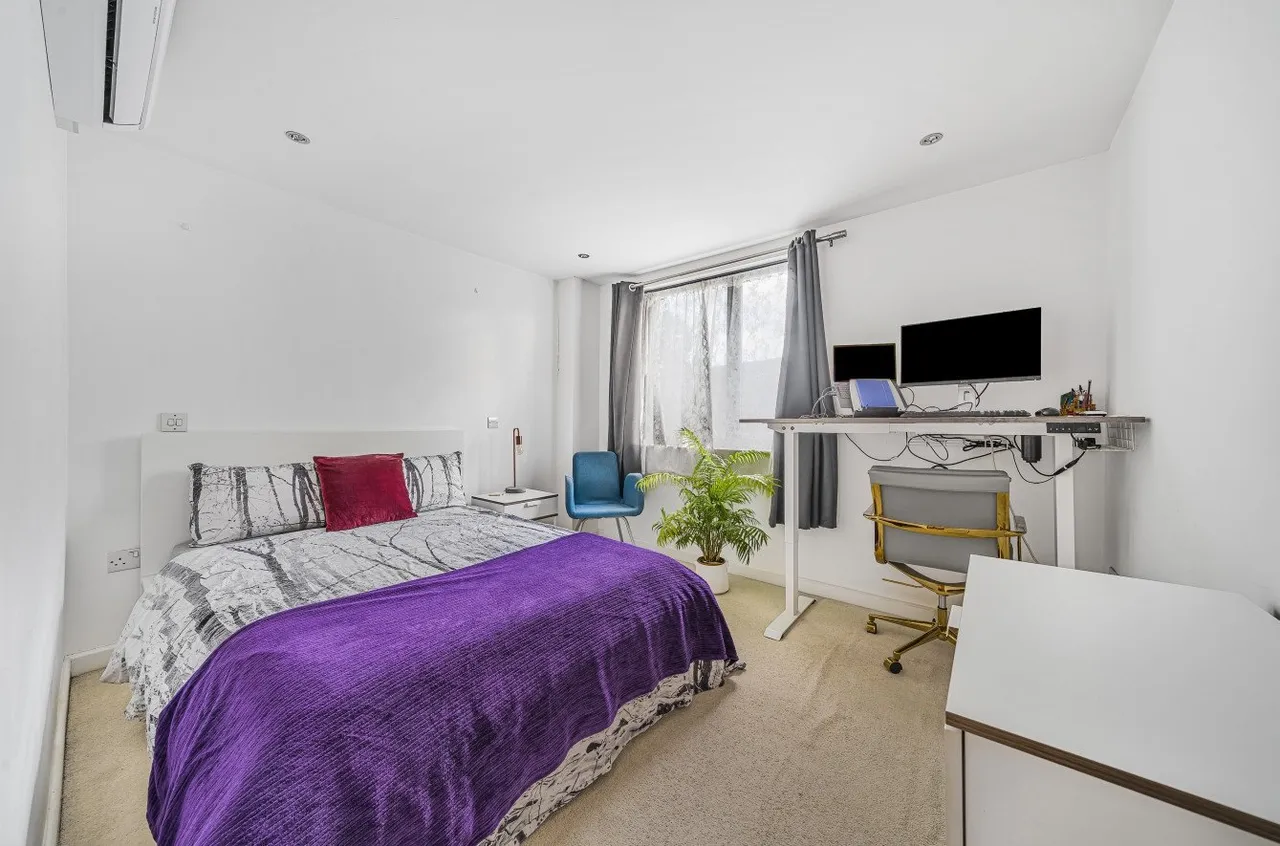 Ladywell Road, London, SE13, photo 6