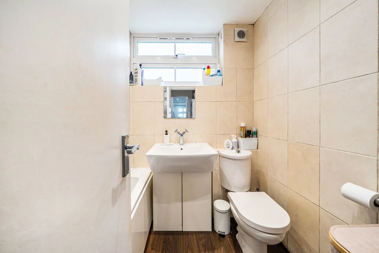 Primrose Gardens, Bushey, WD23, photo 13