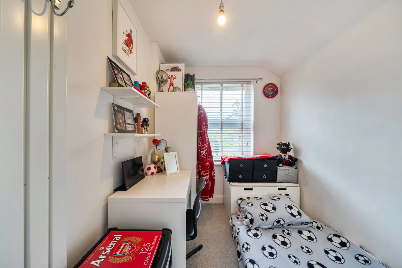 Primrose Gardens, Bushey, WD23, photo 11