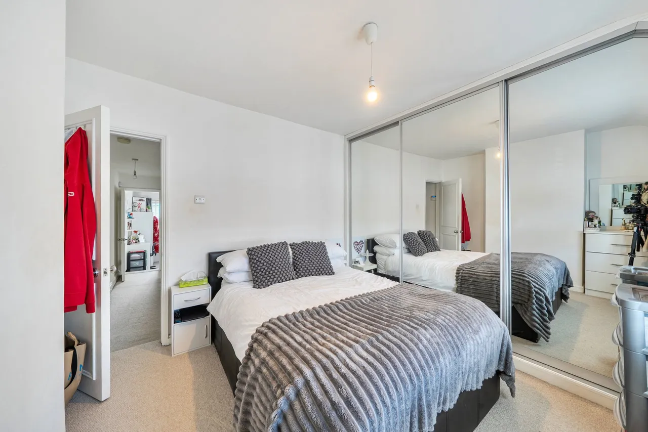 Primrose Gardens, Bushey, WD23, photo 9
