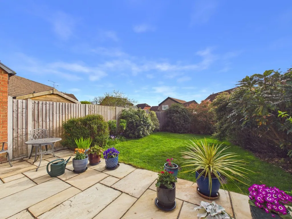 Lichfield Close, Lower Earley, RG6, photo 11