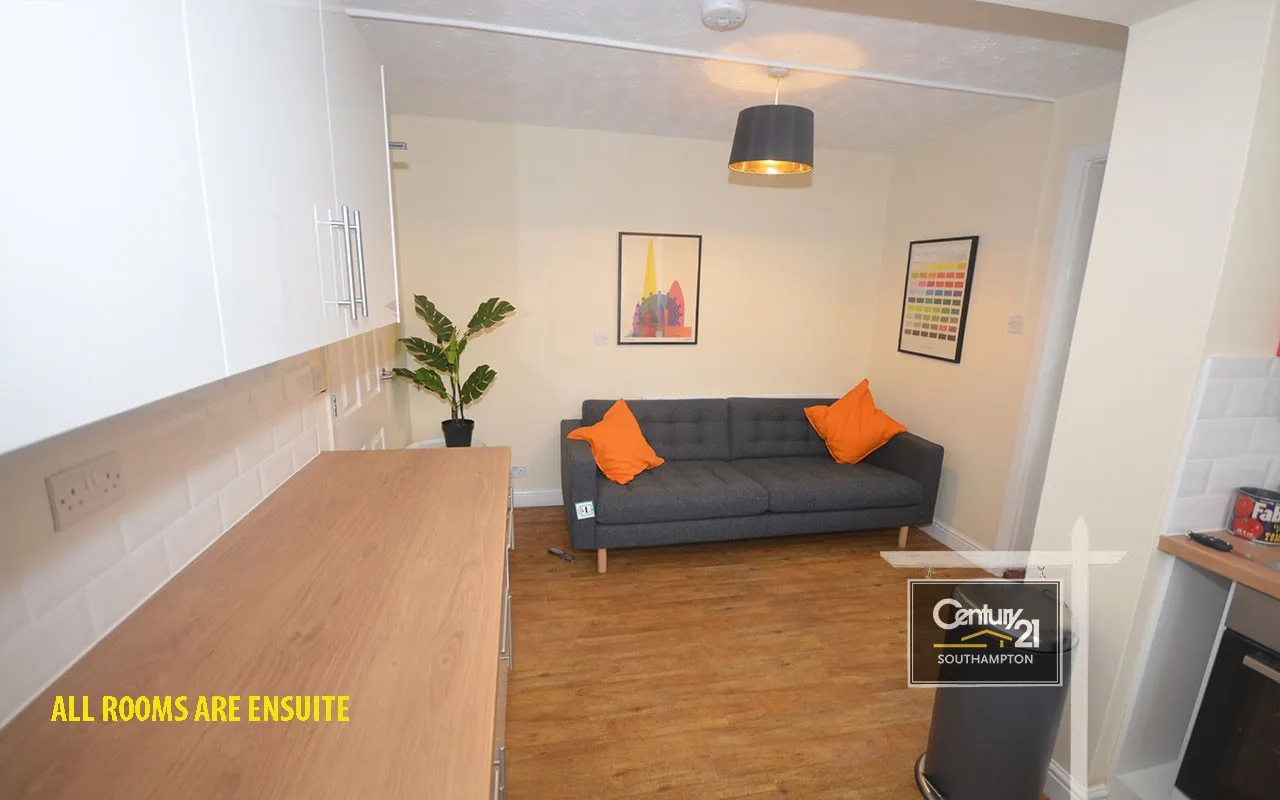 Burgess Road, Southampton, SO16, photo 16