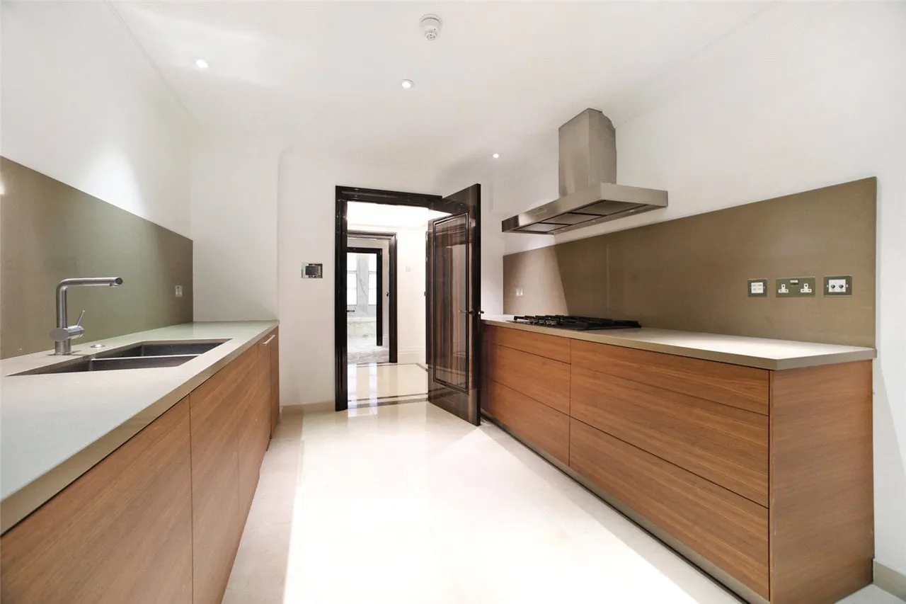 Whitehall Place, London, SW1A, photo 6