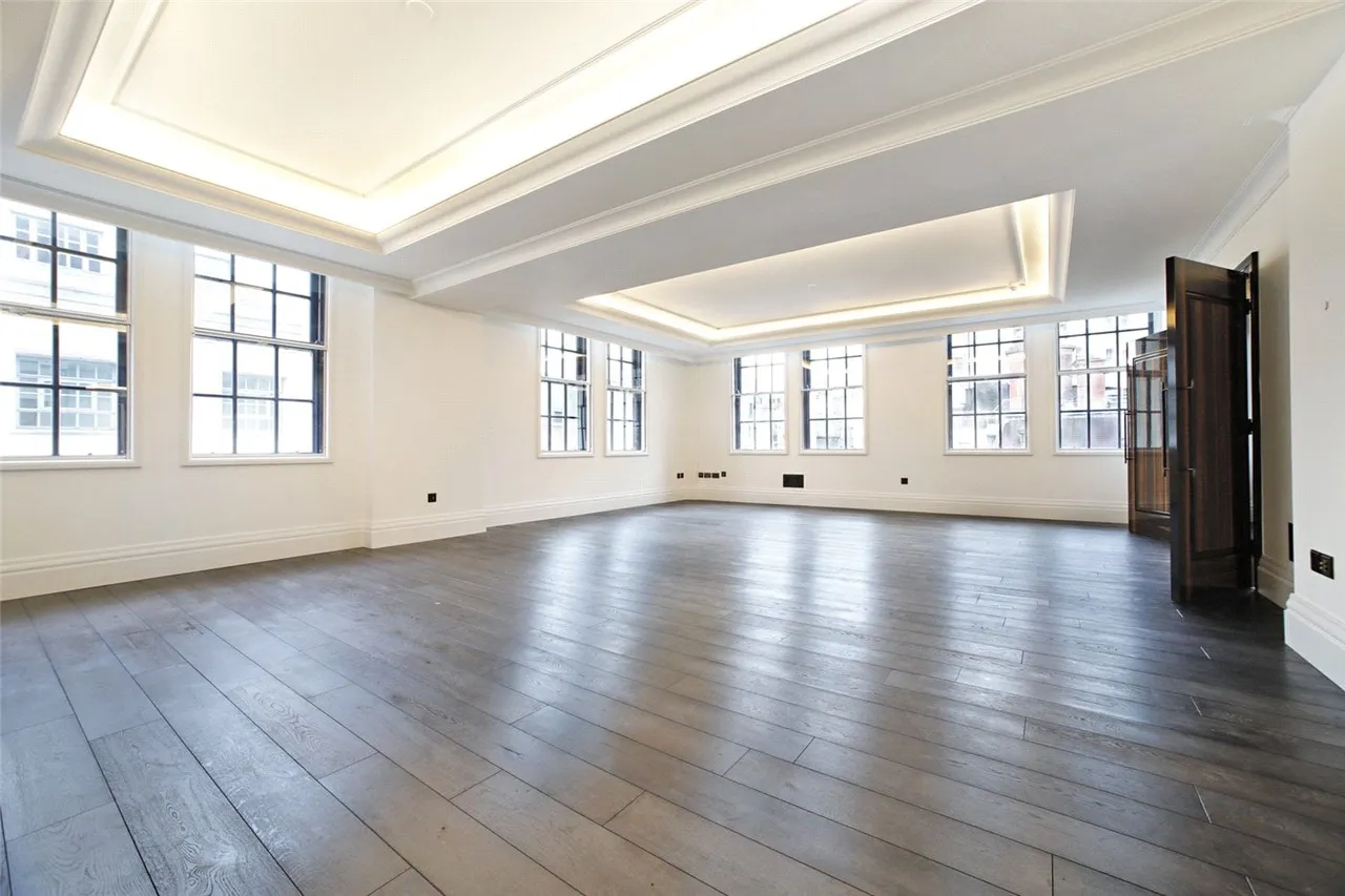 Whitehall Place, London, SW1A, photo 3