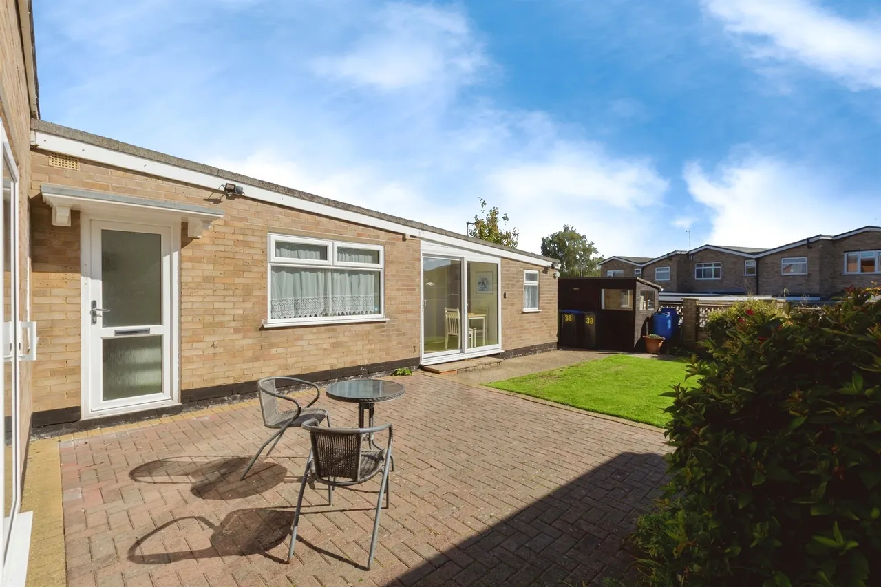 Carlson Gardens, Lutterworth, LE17, photo 12