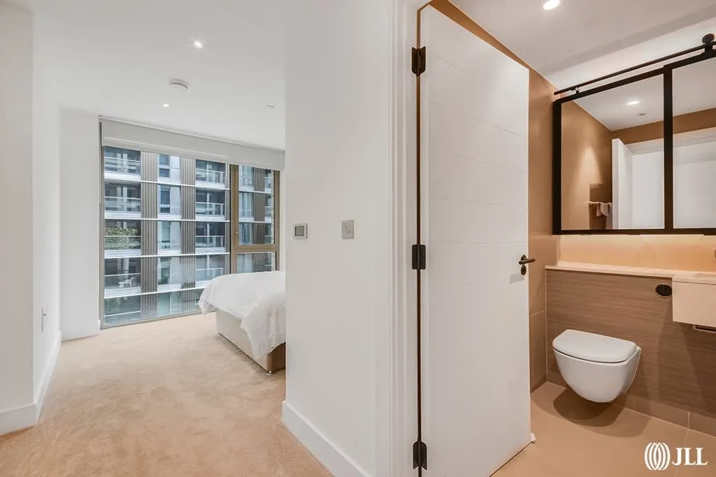 Prince of Wales Drive, London, SW11, photo 8