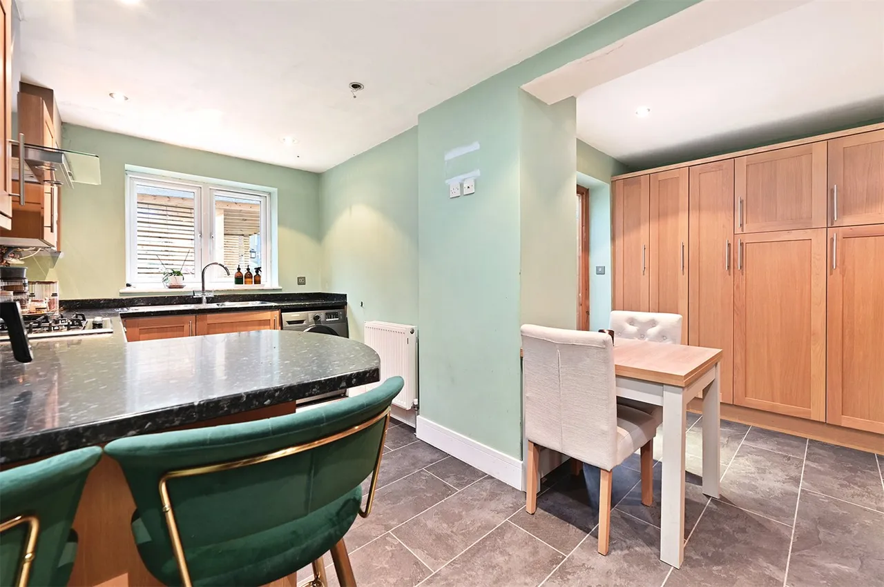 Nightingale Drive, Mytchett, Camberley, Surrey, GU16 6BZ, photo 3