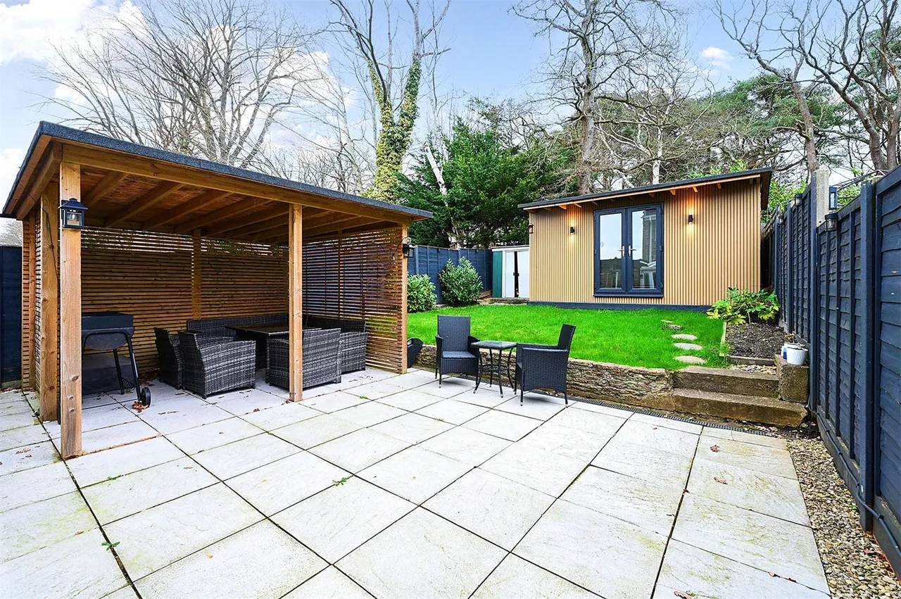 Nightingale Drive, Mytchett, Camberley, Surrey, GU16 6BZ, photo 11