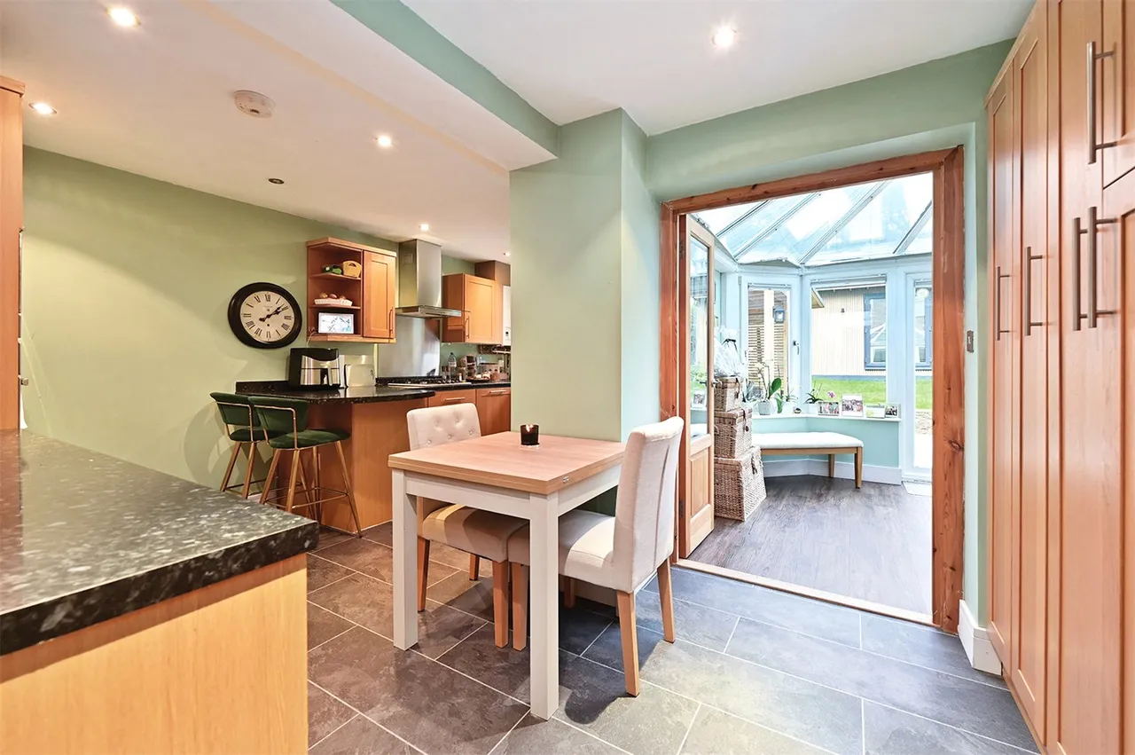 Nightingale Drive, Mytchett, Camberley, Surrey, GU16 6BZ, photo 5