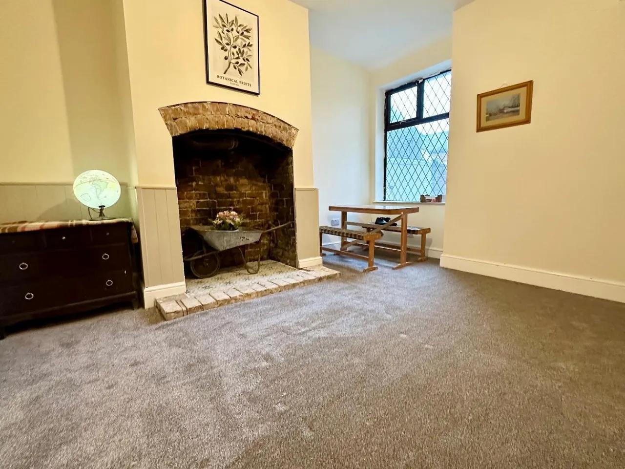 Threlfall Road, photo 3