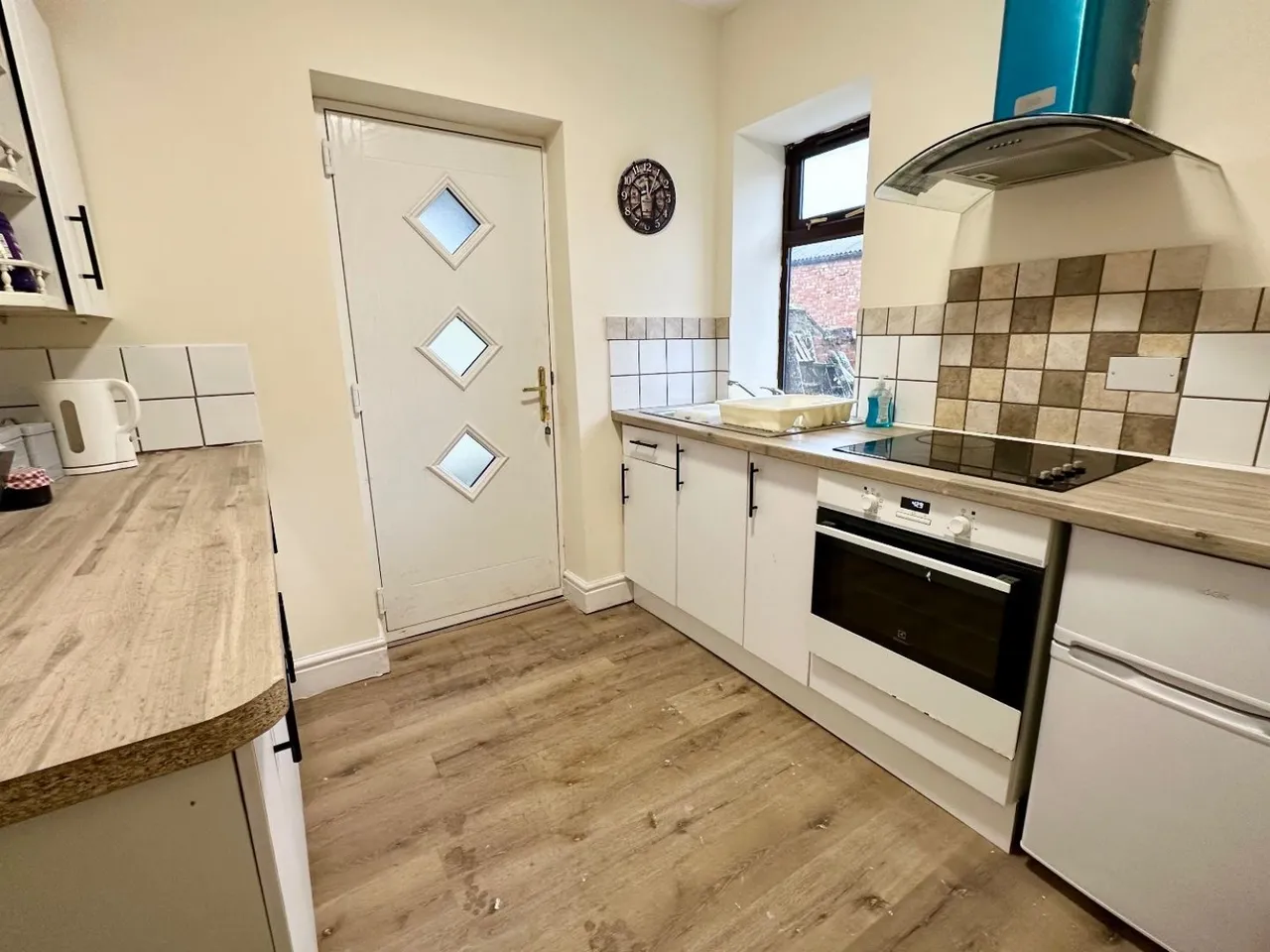 Threlfall Road, photo 4