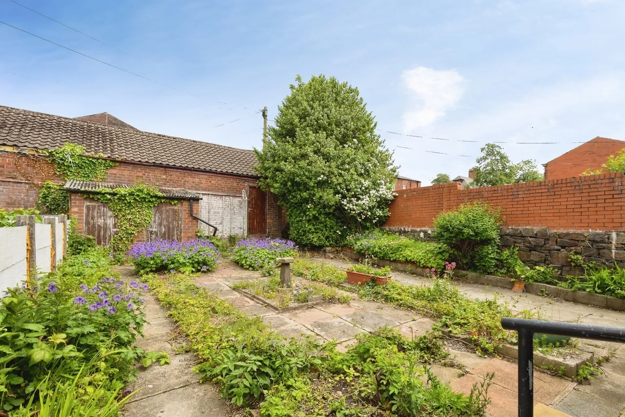 2 bed house for sale — Newport Street, Oldham, Greater Manchester, OL8